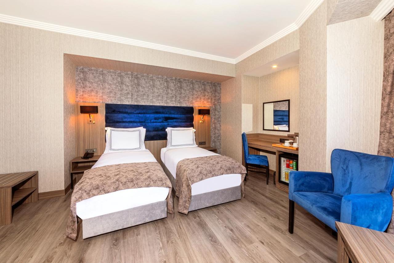 Demiray Hotel Old City 伊斯坦布尔 外观 照片 A room at the hotel