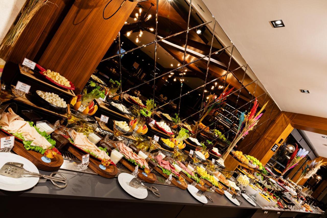 Demiray Hotel Old City 伊斯坦布尔 外观 照片 A buffet at a restaurant